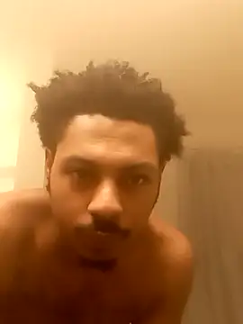 Snapshot of Yungandhungd chatting on September 2025 11:06:02 PM Yungandhungd online show from September 2025 11:06:02 PM