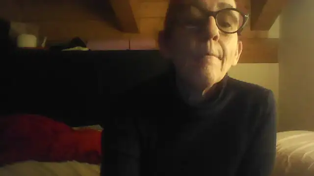 Snapshot of klarissabloum chatting on February 2026 09:21:02 AM klarissabloum online show from February 2026 09:21:02 AM