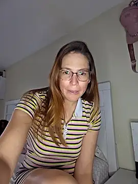 chicaenmascarada online show from September 2025 03:59:01 PM