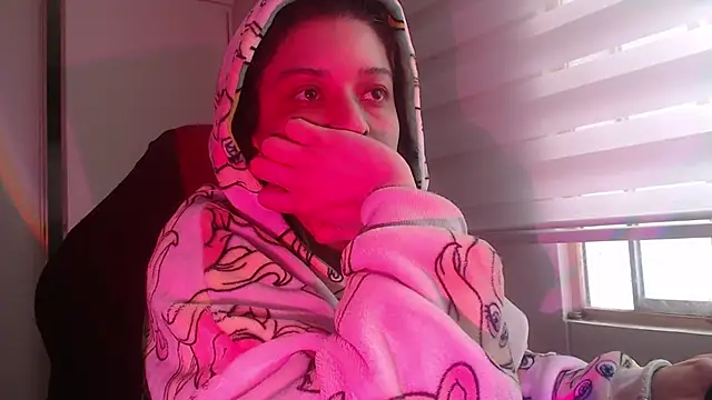 miss carmila1 online show from October 2025 10:04:01 PM