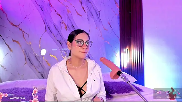 Emmiicute online show from April 2026 08:09:01 PM