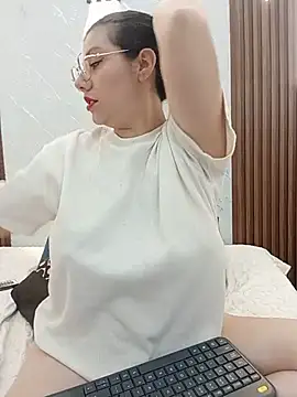 Snapshot of CarolinaMejia chatting on July 2026 12:51:01 PM CarolinaMejia online show from July 2026 12:51:01 PM