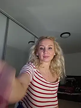 merlyn4 online show from January 2026 01:02:02 PM