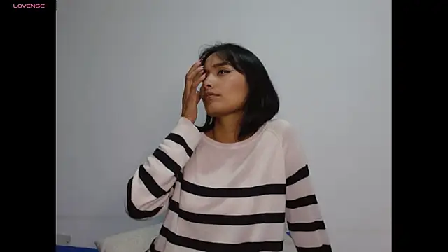 Gia Lee online show from November 2025 02:58:01 AM