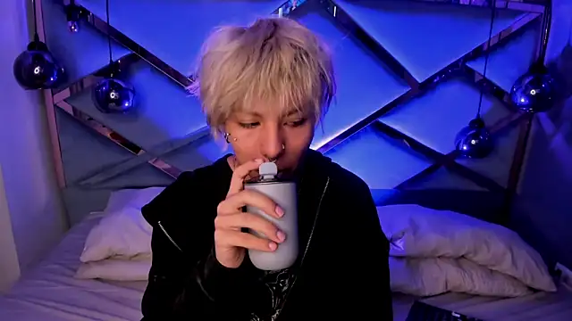 OliIverr22 online show from January 2026 11:37:01 AM