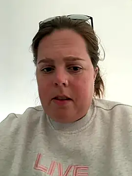 Snapshot of hornykitty1210 chatting on November 2025 05:14:01 PM hornykitty1210 online show from November 2025 05:14:01 PM