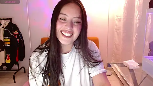 Snapshot of madissooon__ chatting on July 2026 03:02:01 AM madissooon online show from July 2026 03:02:01 AM