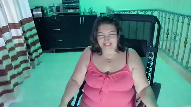 Snapshot of lina_maria99 chatting on April 2026 10:45:02 PM lina maria99 online show from April 2026 10:45:02 PM