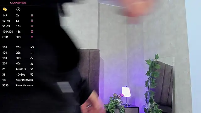 LanaMills  online show from October 2025 04:36:02 PM