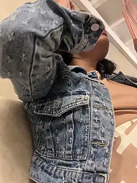 HannahMontgomery online show from February 2026 12:37:01 PM