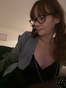 Chris06d22xh online show from November 2025 08:08:02 PM