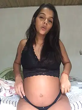 PatyPatriciaa online show from April 2026 02:44:01 PM