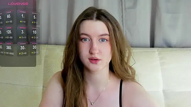 Snapshot of MissFoxy_Ti chatting on October 2025 01:09:01 AM MissFoxy Ti online show from October 2025 01:09:01 AM