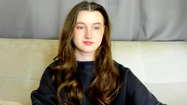 Snapshot of MissFoxy_Ti chatting on November 2025 01:27:02 AM MissFoxy Ti online show from November 2025 01:27:02 AM