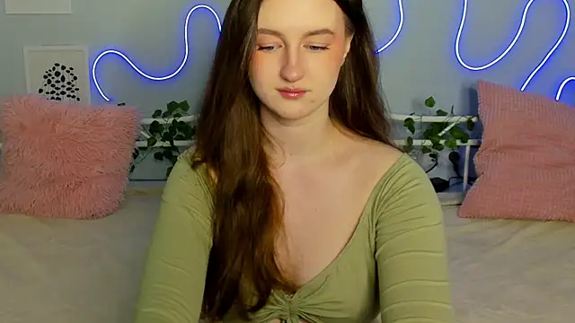 Snapshot of MissFoxy_Ti chatting on January 2026 01:44:02 AM MissFoxy Ti online show from January 2026 01:44:02 AM