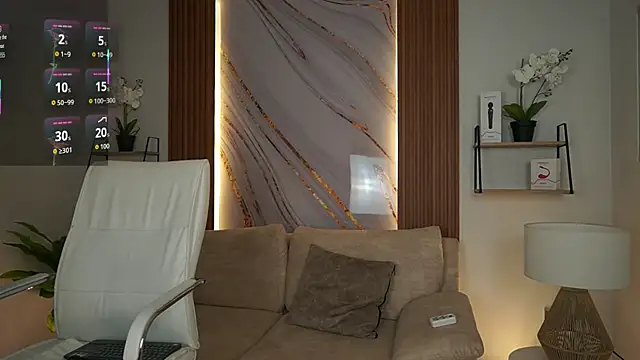 MilaCrave online show from November 2025 11:43:01 AM