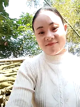 Snapshot of Ruaiuoi chatting on February 2026 05:23:02 AM Ruaiuoi online show from February 2026 05:23:02 AM