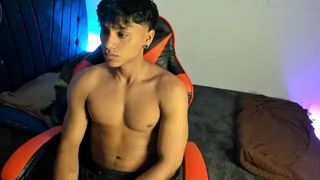 Snapshot of ZYZZ1312 chatting on June 2026 03:18:02 AM ZYZZ1312 online show from June 2026 03:18:02 AM