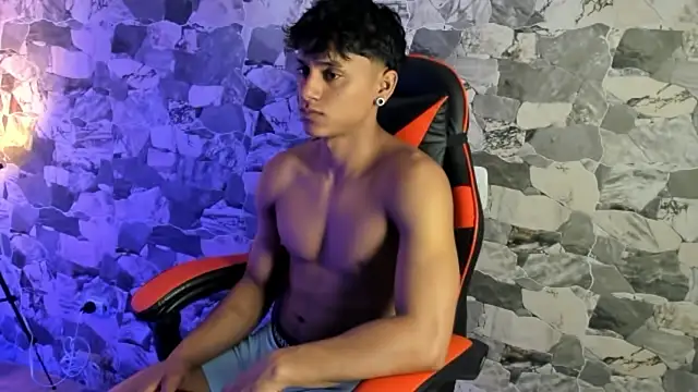 Snapshot of ZYZZ1312 chatting on June 2026 04:04:02 AM ZYZZ1312 online show from June 2026 04:04:02 AM