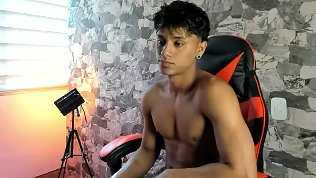 Snapshot of ZYZZ1312 chatting on June 2026 07:55:02 PM ZYZZ1312 online show from June 2026 07:55:02 PM