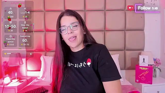 Snapshot of MiaMillers1 chatting on March 2026 11:28:02 AM MiaMillers1 online show from March 2026 11:28:02 AM