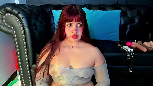 Snapshot of Zara_Snow chatting on April 2026 12:36:02 AM Zara Snow online show from April 2026 12:36:02 AM