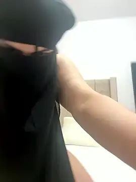 Snapshot of Moroccanbigass chatting on January 2026 10:37:01 PM Moroccanbigass online show from January 2026 10:37:01 PM