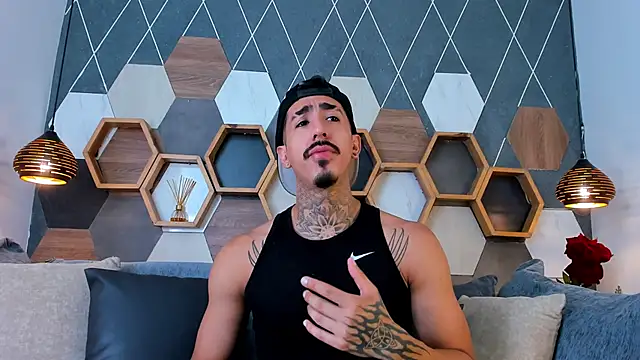 Donovan Desmond online show from September 2025 08:20:02 PM