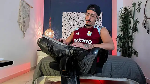 Donovan Desmond online show from March 2026 02:50:02 AM