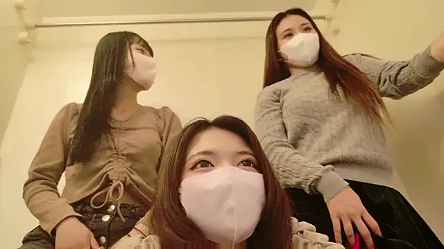 Azusa DoMybest online show from April 2026 10:09:01 AM