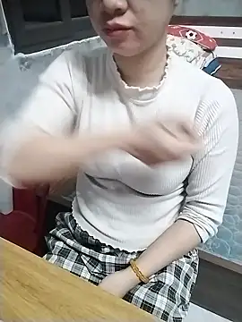 Mie rose online show from January 2026 12:27:01 AM