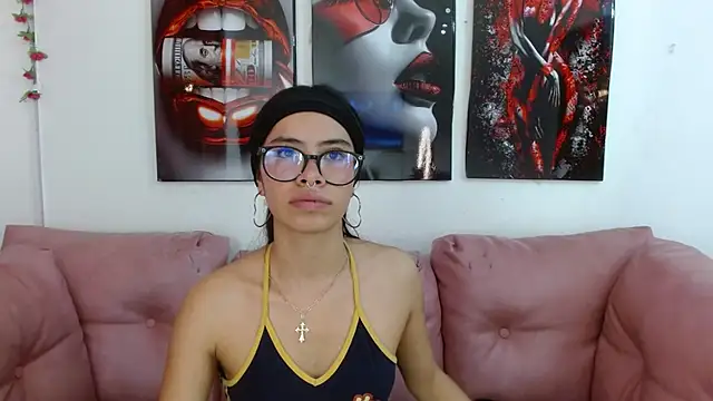 Snapshot of Miahotcs1 chatting on May 2026 04:44:02 PM Miahotcs1 online show from May 2026 04:44:02 PM