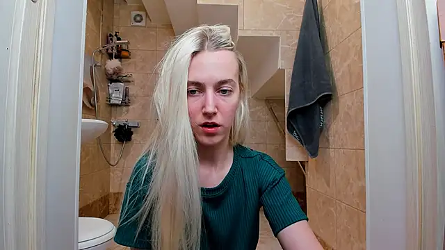 Snapshot of mishapallmer chatting on February 2026 07:34:01 AM mishapallmer online show from February 2026 07:34:01 AM