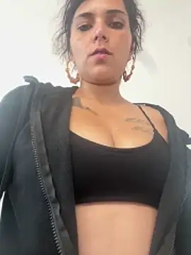 Snapshot of intoxicated13 chatting on February 2026 10:58:01 PM intoxicated13 online show from February 2026 10:58:01 PM