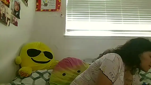 Snapshot of intoxicated13 chatting on April 2026 04:29:01 PM intoxicated13 online show from April 2026 04:29:01 PM