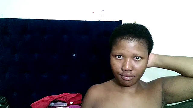 BUNNYCHOWX28 online show from January 2026 06:24:02 PM