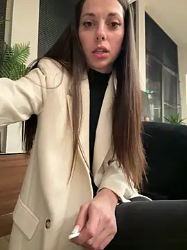 EllyLynn online show from February 2026 07:45:01 PM