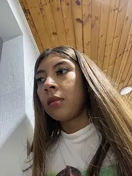 Sara-cooper2 online show from November 2025 10:45:02 PM