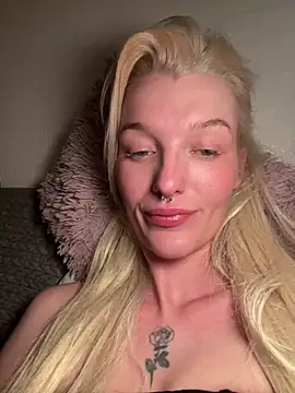 lovecassyrose online show from February 2026 09:33:02 PM