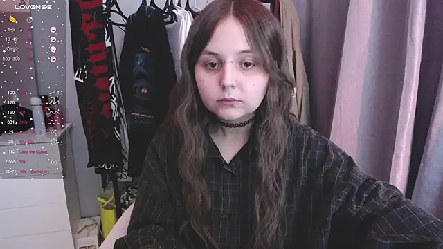 Snapshot of vendymories chatting on February 2026 05:20:02 PM vendymories online show from February 2026 05:20:02 PM