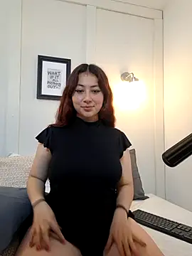 Nicolle Evanss  online show from March 2026 03:19:02 AM