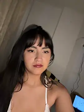 Snapshot of _Layla69_ chatting on October 2025 11:49:02 PM Layla69 online show from October 2025 11:49:02 PM