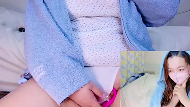 Snapshot of manami_Hcup chatting on May 2026 04:14:02 PM manami Hcup online show from May 2026 04:14:02 PM