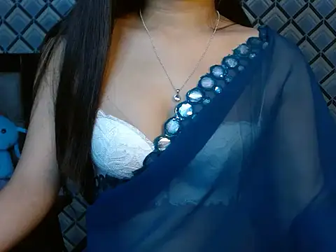 Evahhh4u online show from April 2026 06:09:01 PM