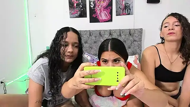 Snapshot of nay_and_aleja1 chatting on April 2026 12:35:01 AM nay and aleja1 online show from April 2026 12:35:01 AM