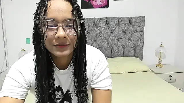 Snapshot of nay_and_aleja1 chatting on April 2026 02:20:01 AM nay and aleja1 online show from April 2026 02:20:01 AM