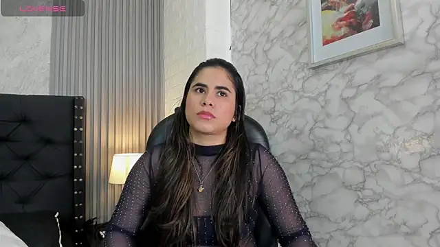 Snapshot of alicy__torres chatting on April 2026 12:18:02 PM alicy torres online show from April 2026 12:18:02 PM