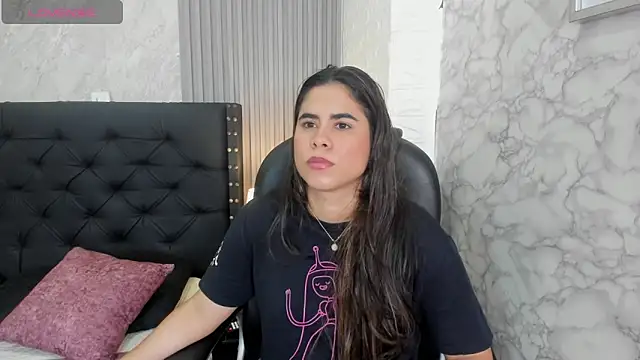 Snapshot of alicy__torres chatting on May 2026 12:12:02 PM alicy torres online show from May 2026 12:12:02 PM