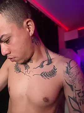 AlphaMasterXxx online show from October 2025 12:43:02 AM