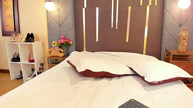 OliviGrace online show from September 2025 10:11:01 PM